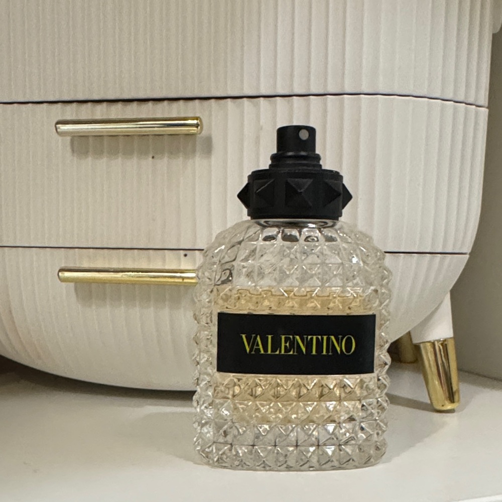 Valentino - Uomo Born in Roma Yellow Dream Eau de Toilette 3.4oz